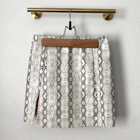 NWOT Princess Polly Samira Snake Print Patent Leather Skirt - Sz 4 - Picture 8 of 13